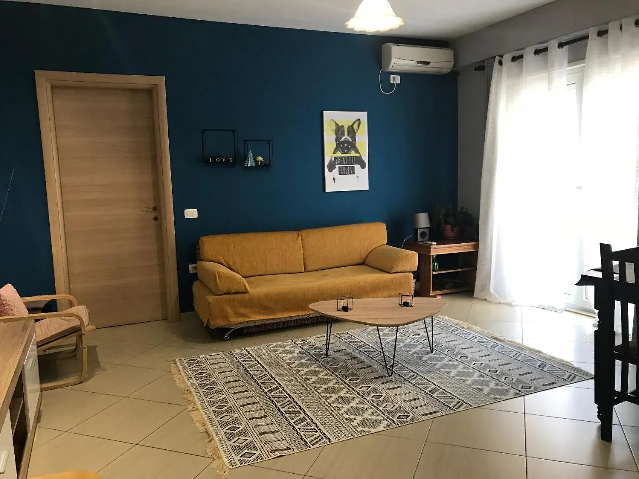 Elona'S Apartment 10 Mins To City Center Tirana 0*,  Albanien