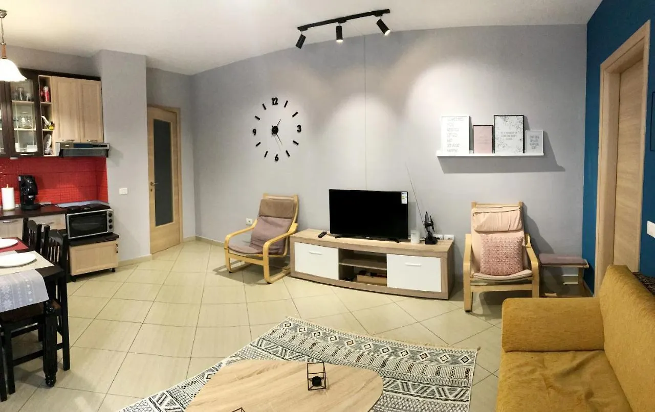 Elona'S Apartment 10 Mins To City Center Tirana 0*,