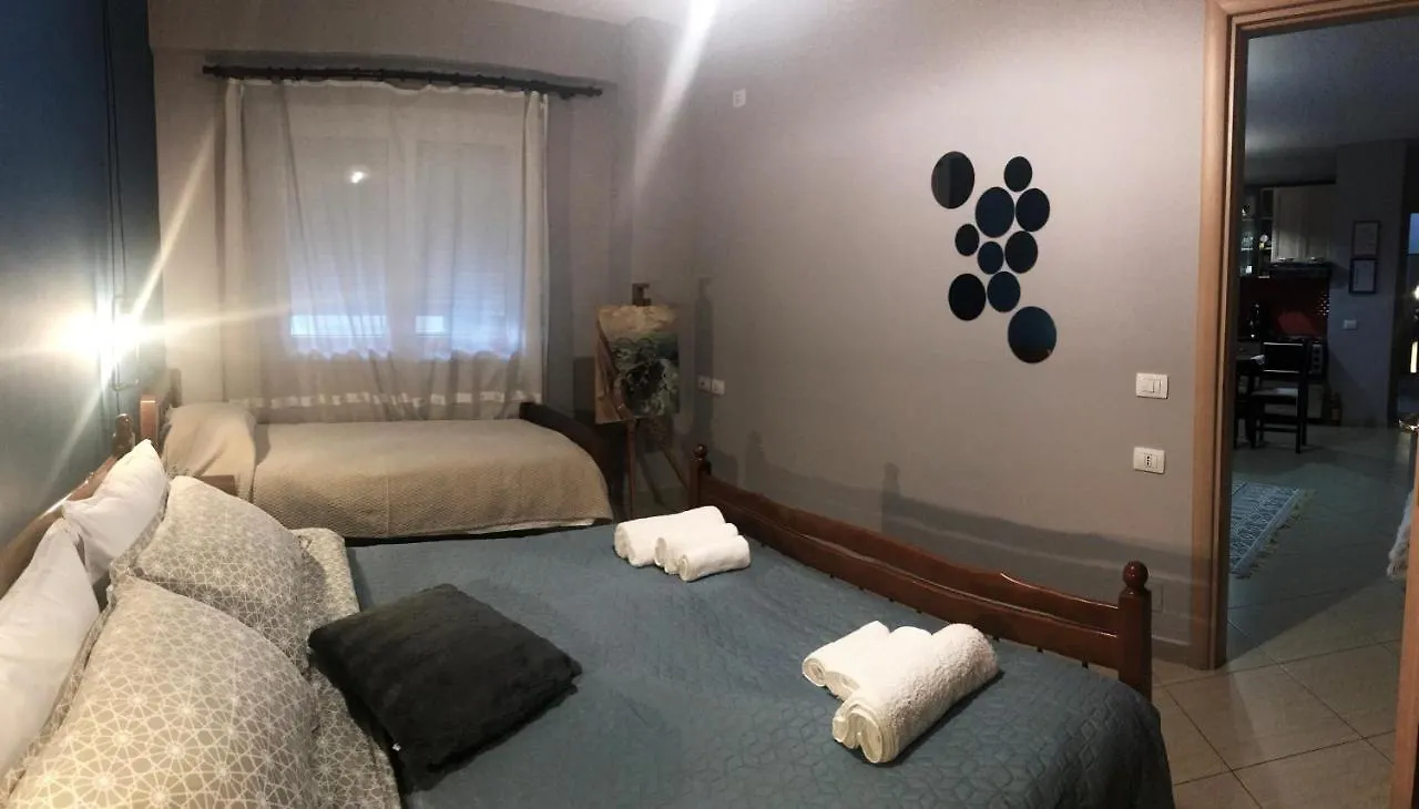 Elona'S Apartment 10 Mins To City Center Tirana 0*,  Albanien